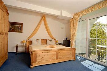 Meridian 3*