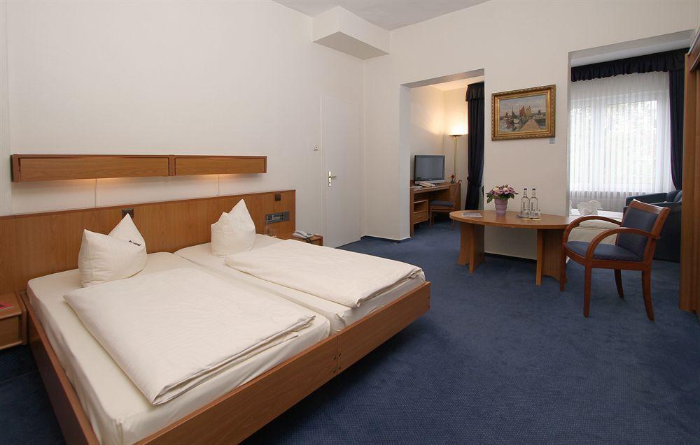 Meridian Hotel 3*